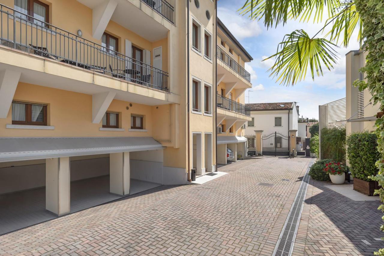 Palazzo Brando - Living Apartments Treviso Buitenkant foto