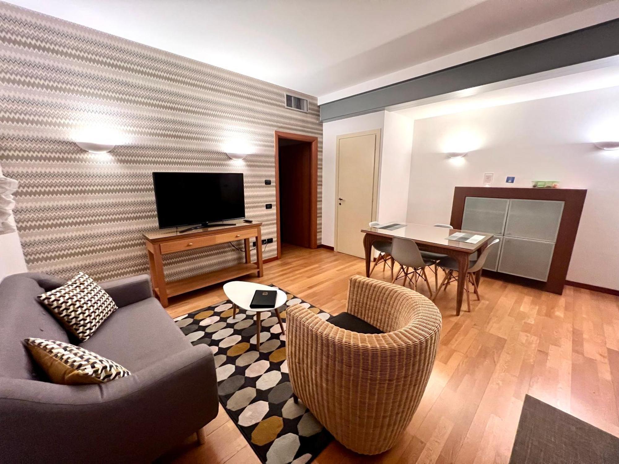 Palazzo Brando - Living Apartments Treviso Buitenkant foto