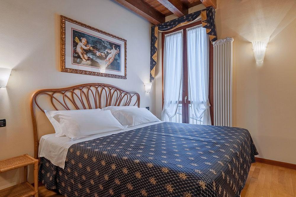 Palazzo Brando - Living Apartments Treviso Buitenkant foto