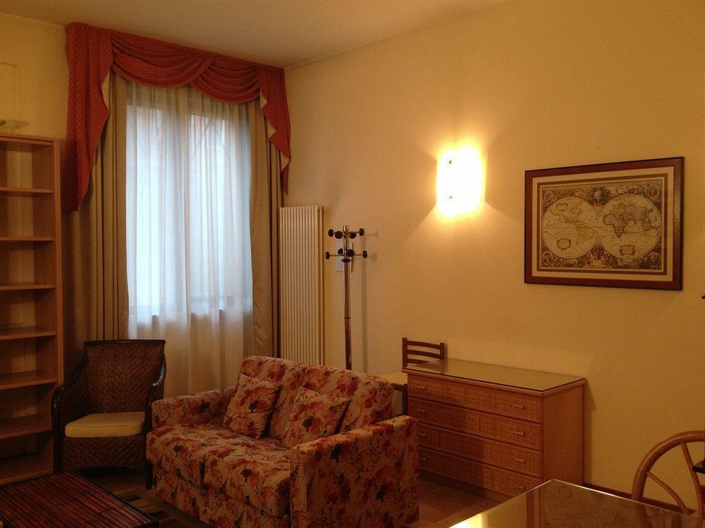 Palazzo Brando - Living Apartments Treviso Buitenkant foto