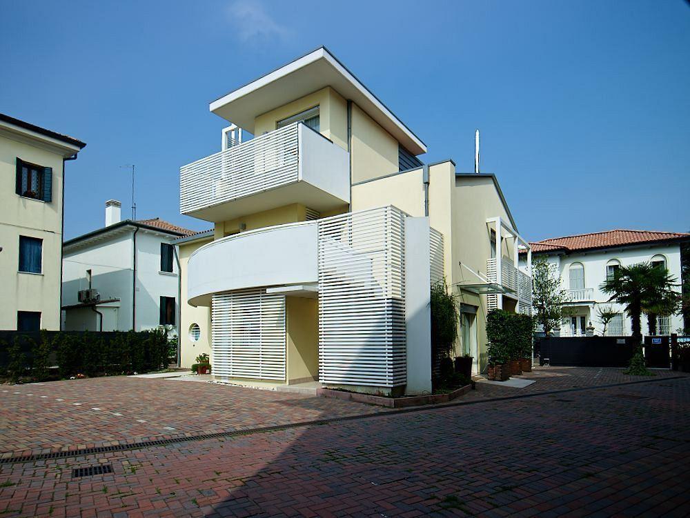Palazzo Brando - Living Apartments Treviso Buitenkant foto