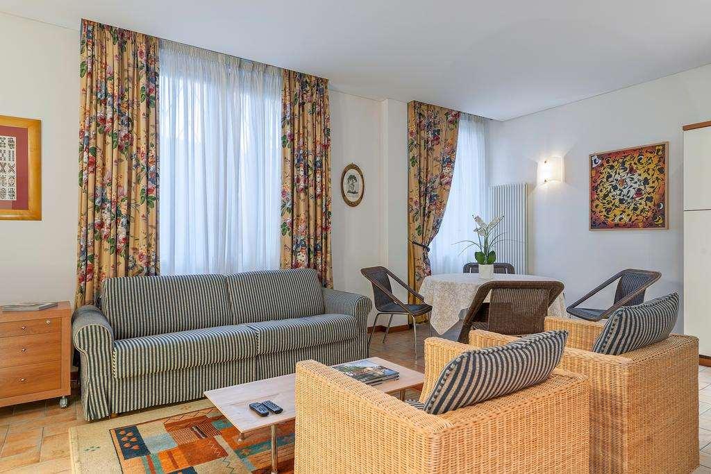 Palazzo Brando - Living Apartments Treviso Kamer foto